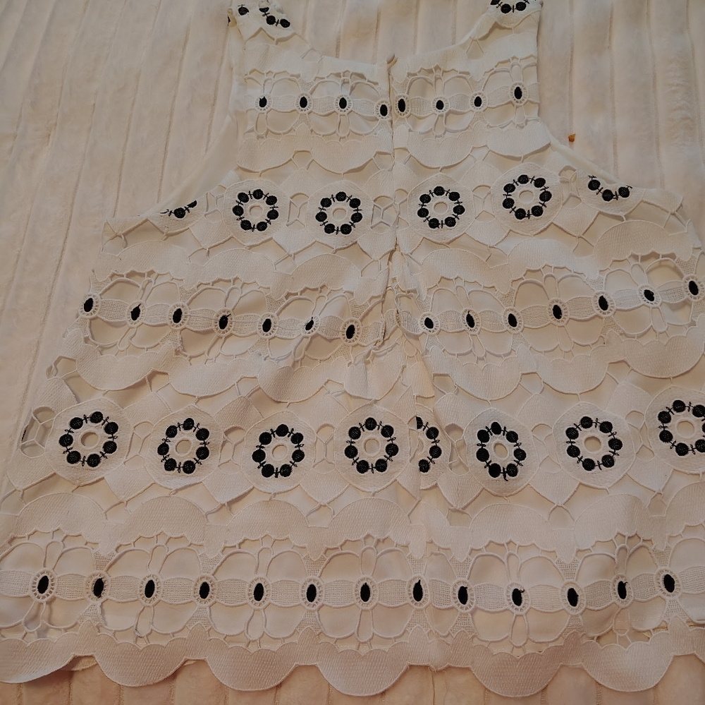 HD in Paris White and Black Skirt